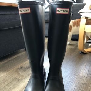 ❤️❤️ Women’s HUNTER black rain boots size 9